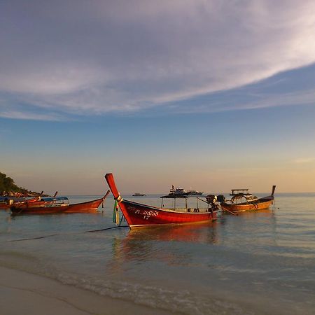 Ten Moons Lipe Resort Exterior photo