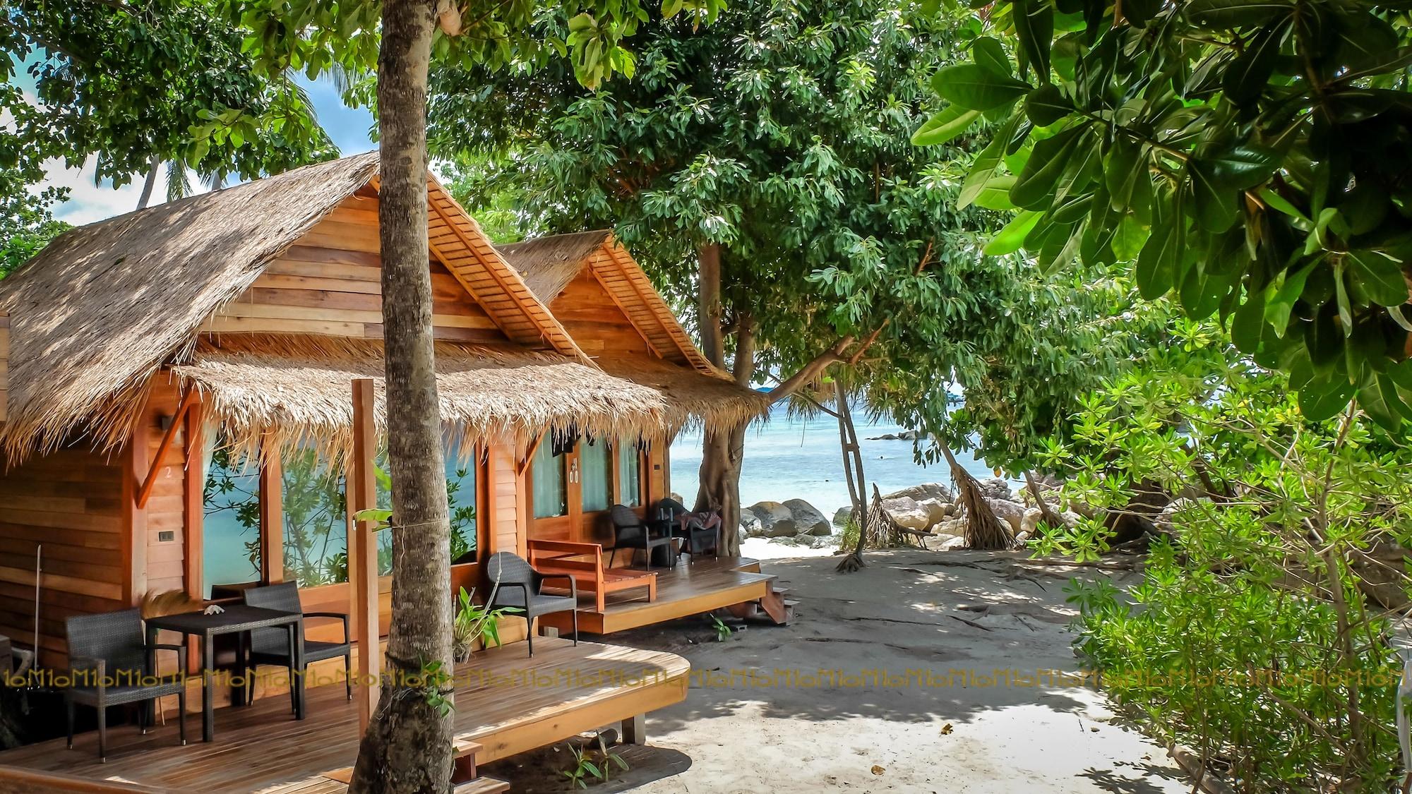 Ten Moons Lipe Resort Exterior photo