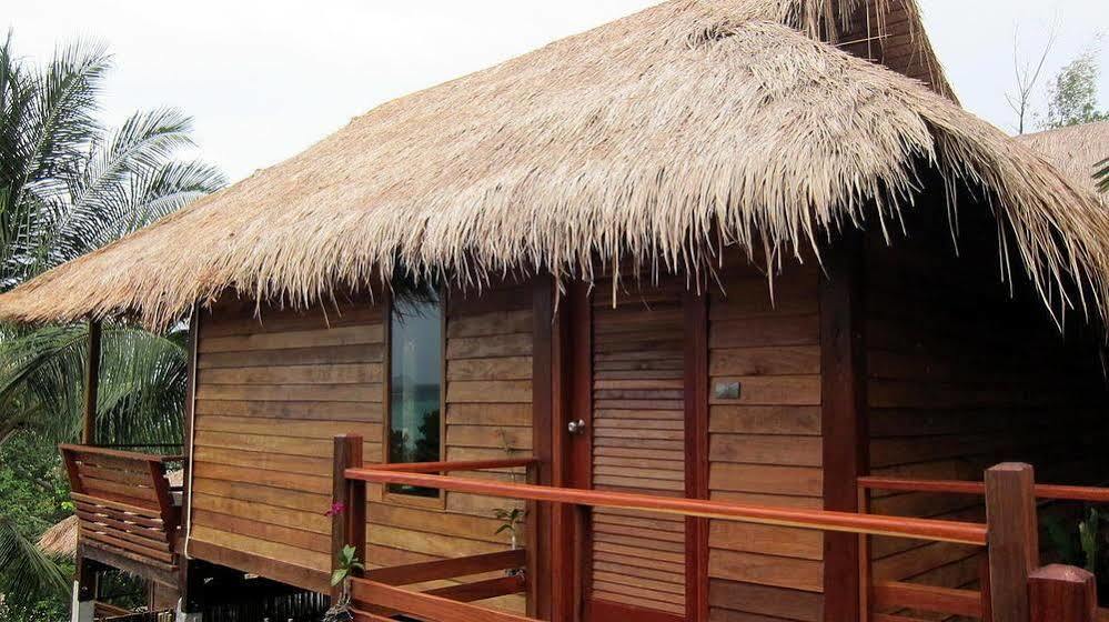 Ten Moons Lipe Resort Exterior photo